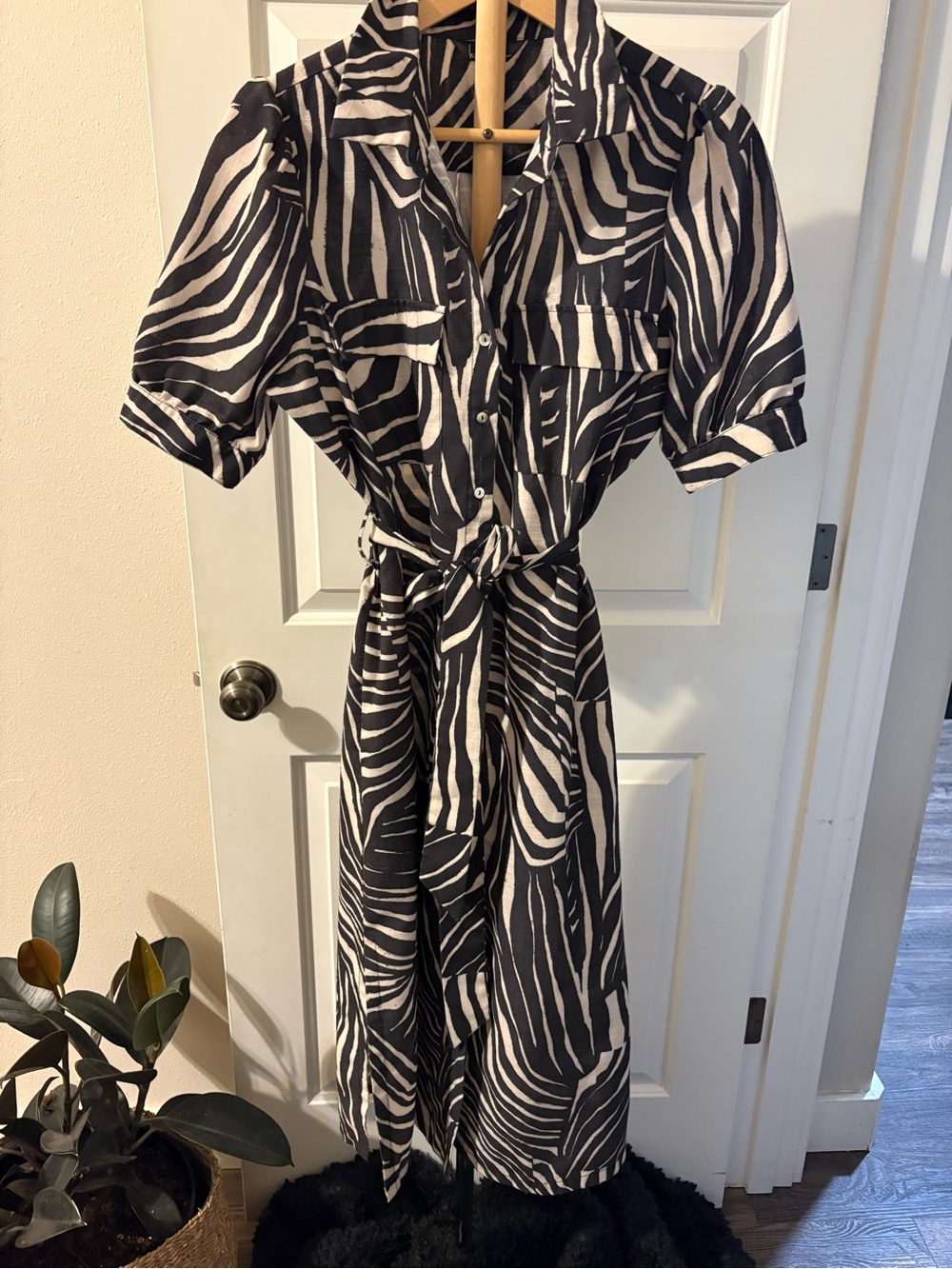 Nicole Miller Black and White Zebra-Print Midi Shirt Dress